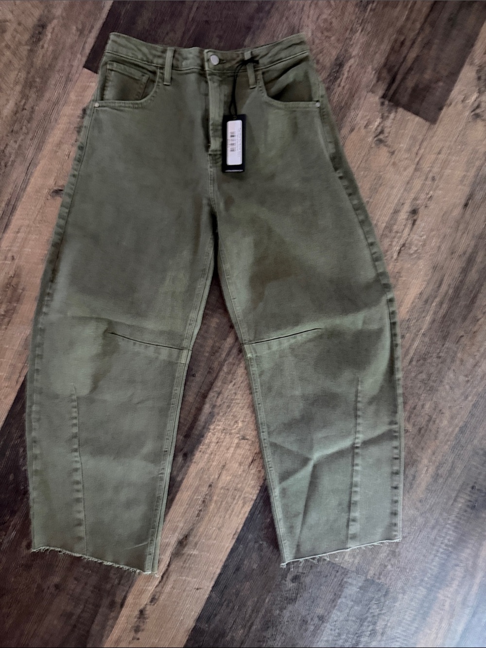 Just Black Olive Green Barrel jeans. Size 27 NWT.
